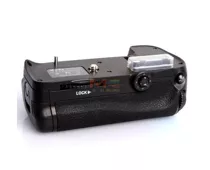 Фото: Meike Nikon D7000 (Nikon MB-D11)