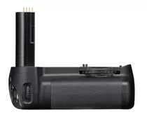 Фото: Nikon MB-D80