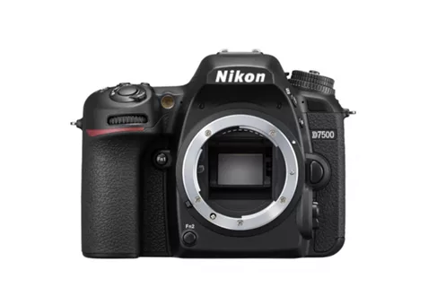 Фото: Nikon D7500 Body VBA510AE