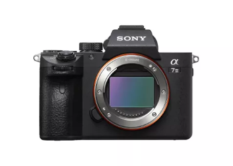 Фото: Sony Alpha A7 III body ILCE7M3B.CEC