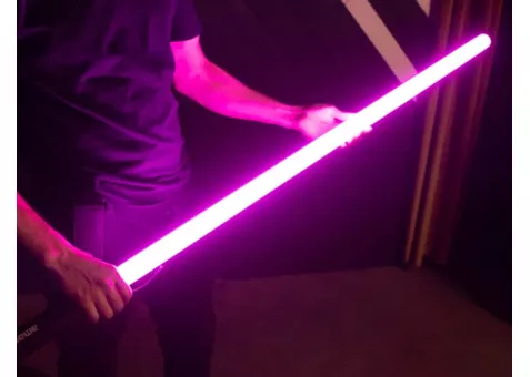 Фото: Aputure Amaran T4c RGB LED Tube Light 120cm (APL0241A14)