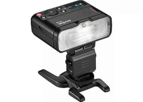 Фото: Godox Macro Flash (MF12)