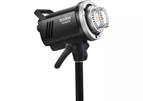 Фото: Godox MS200-V