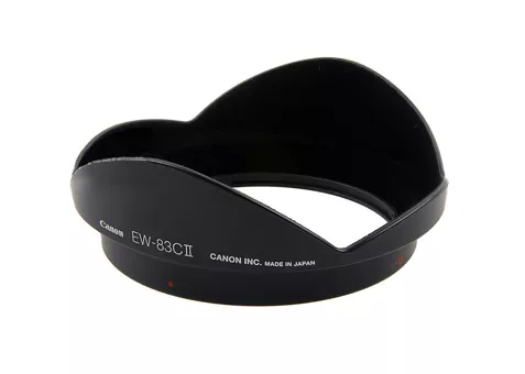 Фото: Canon EW-83C II (17-35)